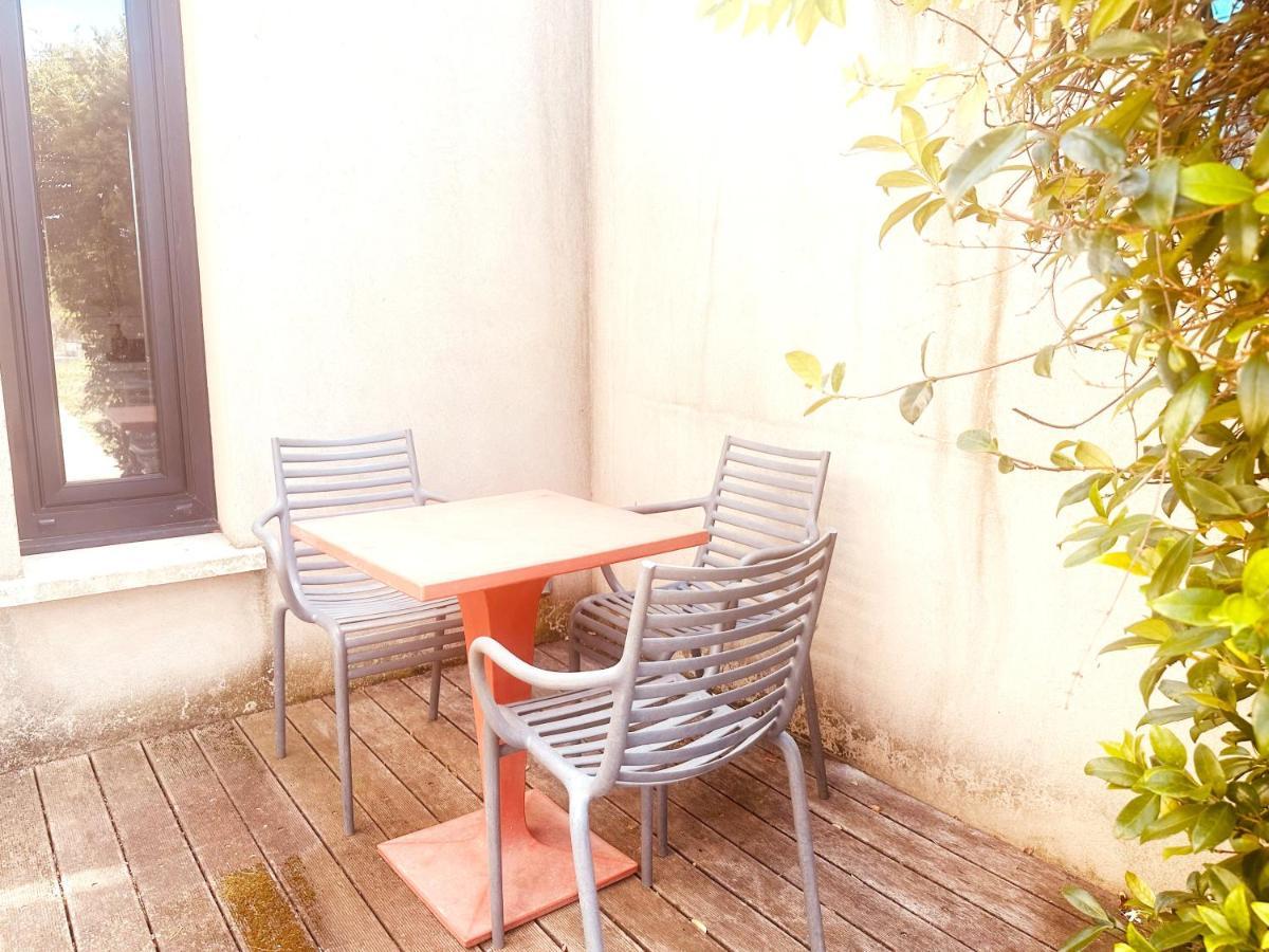 Les Madones Apartment Ним Екстериор снимка