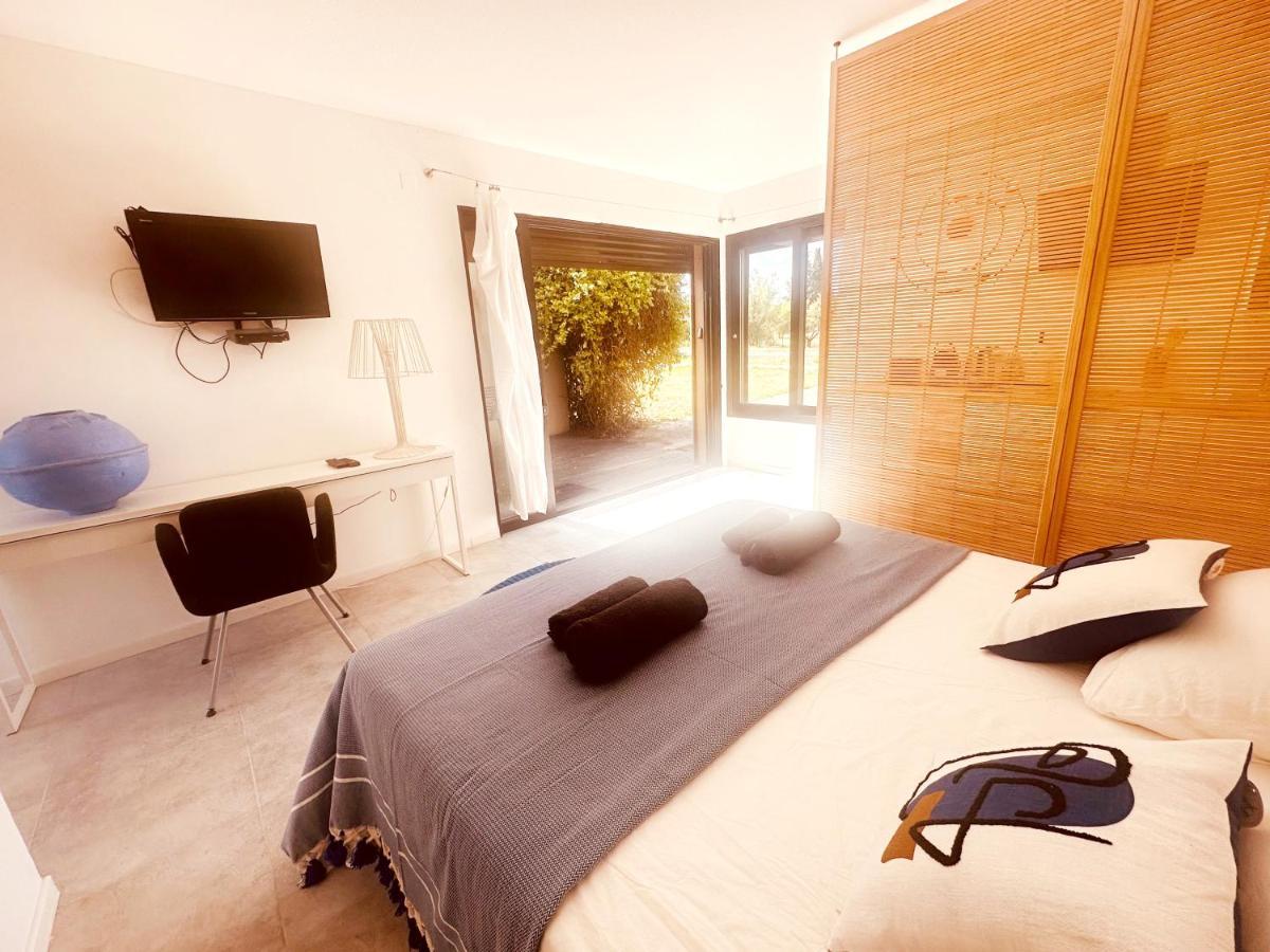 Les Madones Apartment Ним Екстериор снимка