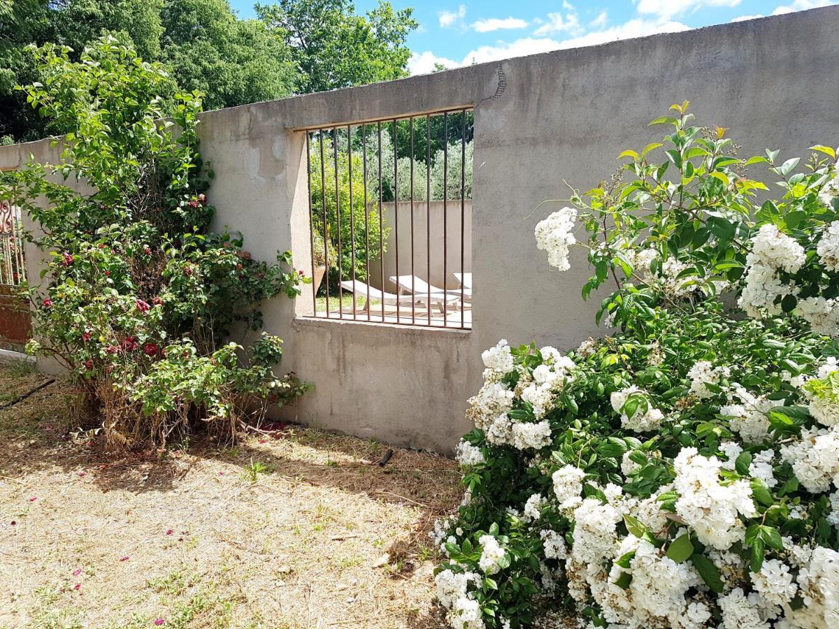 Les Madones Apartment Ним Екстериор снимка